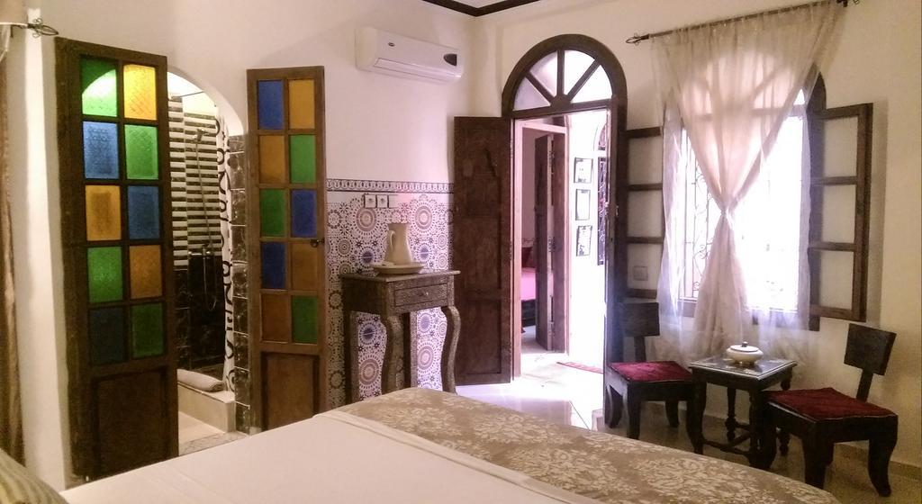 Riad De La Semaine Марракеш Экстерьер фото