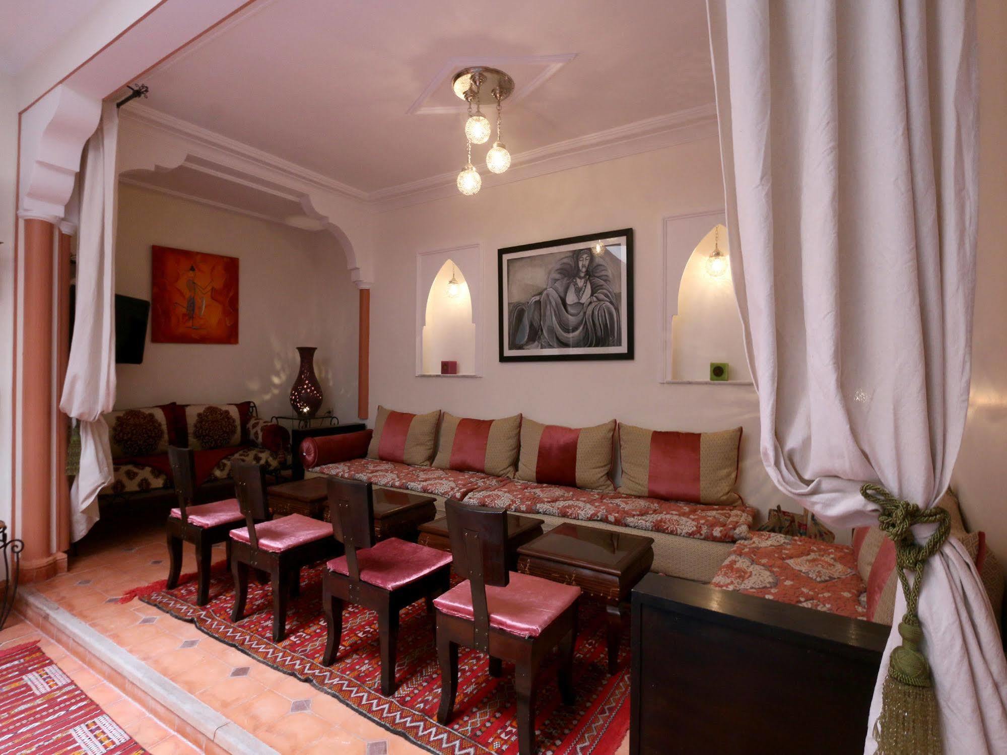 Riad De La Semaine Марракеш Экстерьер фото