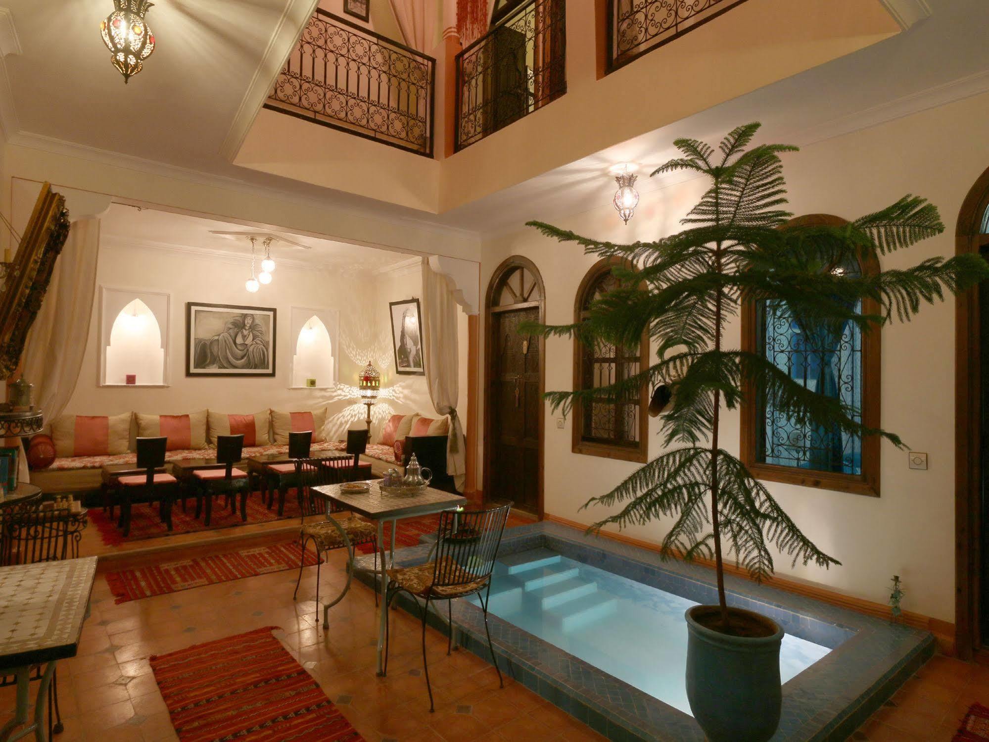 Riad De La Semaine Марракеш Экстерьер фото